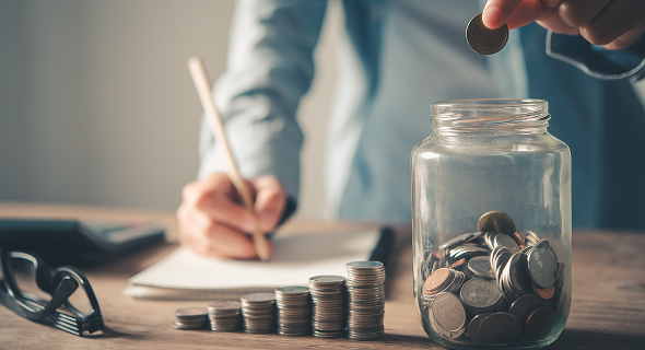 Personalized Investment Performance Dashboard